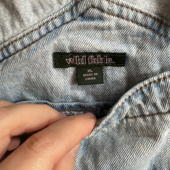 Wild Fable Light-wash Denim Bib Overall Shortails Size XL - Picture 6 of 6